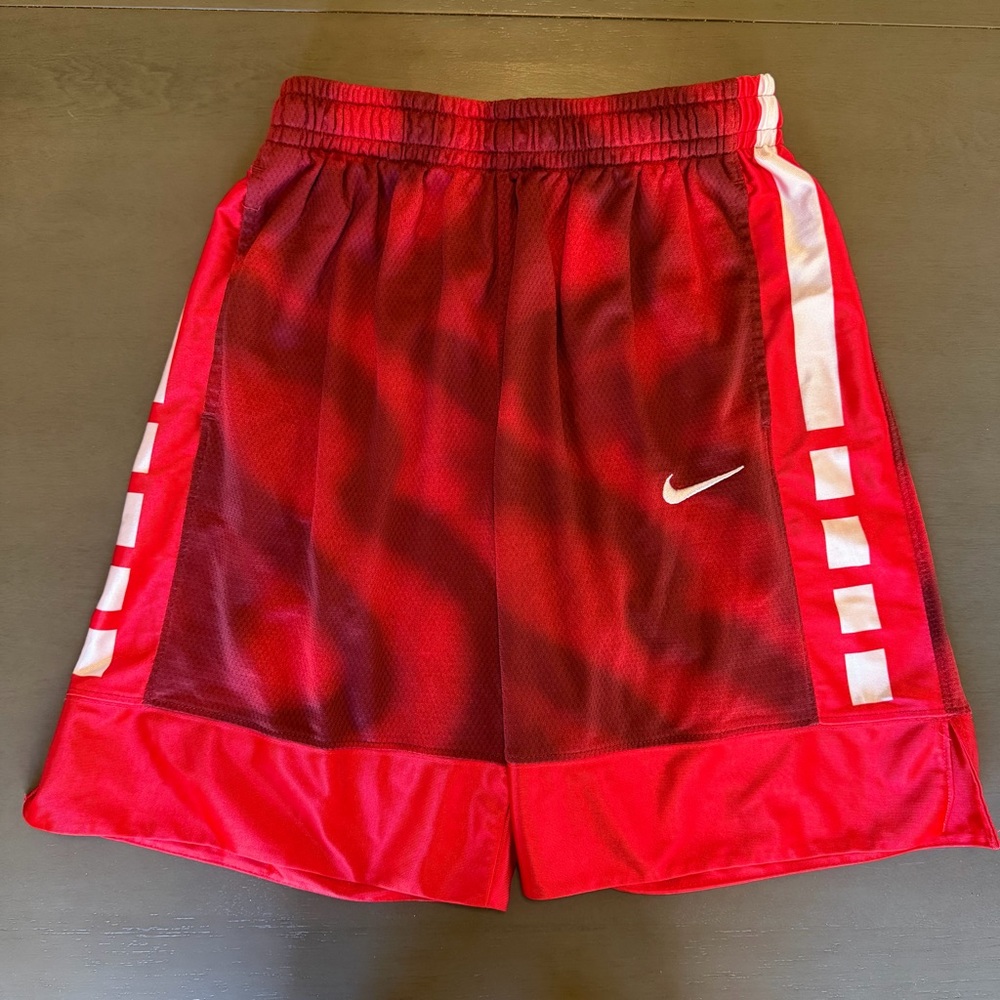 Nike Dri-Fit Boys Red Athletic Basketball Shorts - Size Large - EUC
